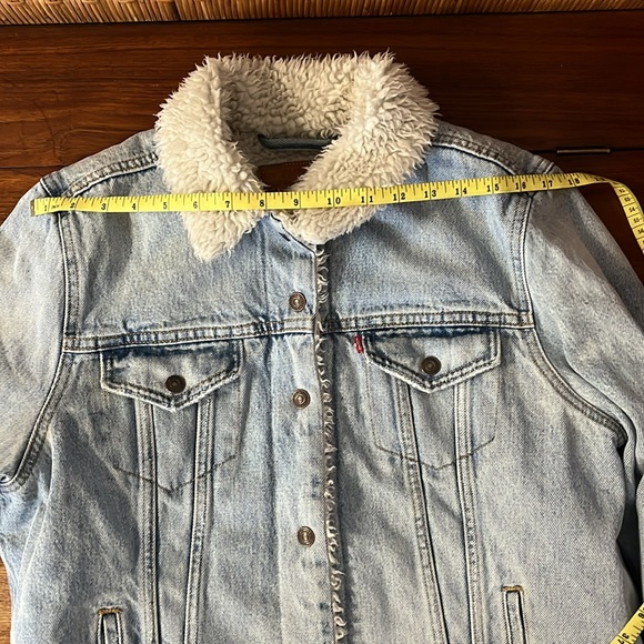Levi’s Original Sherpa Denim Trucker Jacket - Picture 4 of 16